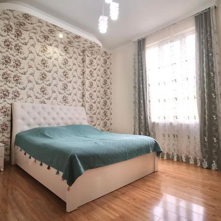 Guesthouse - Family Hotel Bagdati Екстериор снимка